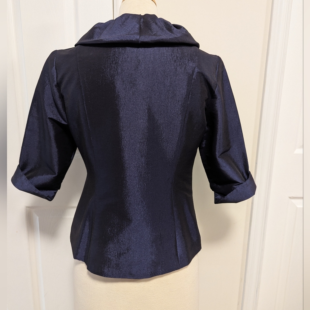 Elegant Ruffled Blazer - Picture 4 of 9